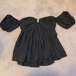 Babydoll off the shoulder sleeve top